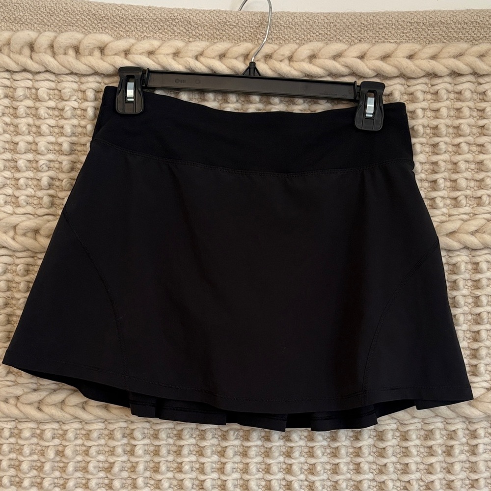 Lululemon Black Circuit Breaker Skirt/Skort Size 4 TALL